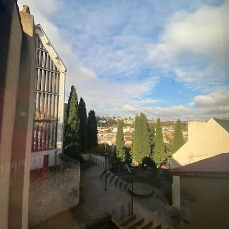 Le Chene: Medieval District City Centre Apartamento Poitiers